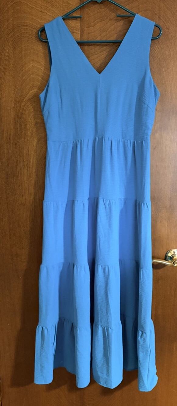 DKNY Women’s Blue Tiered Maxi Dress Sleeveless V Neck Casual Size 6